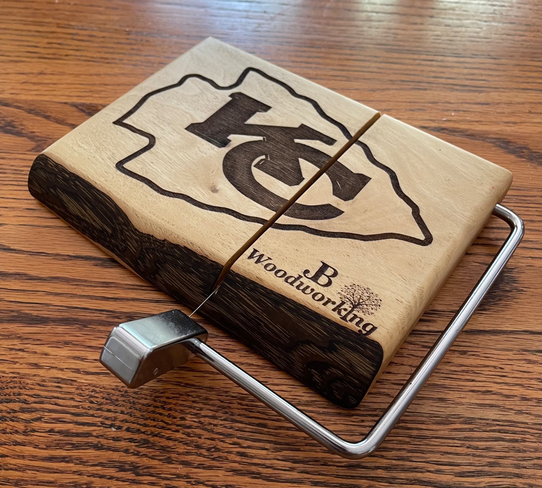 KC Chiefs Cheese slicing board, project photo 1